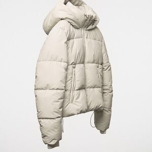 Zara Women's Beige Puffer Jacket